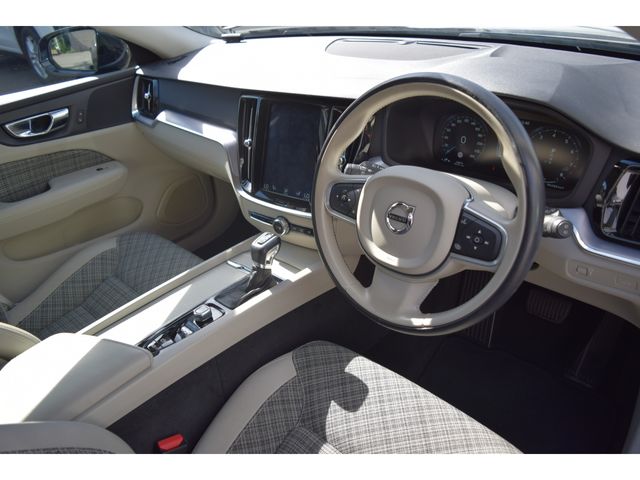 VOLVO VOLVO V60 2019