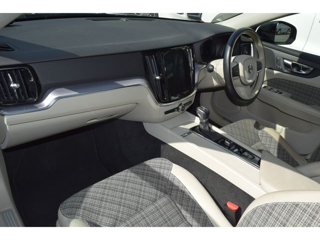 VOLVO VOLVO V60 2019