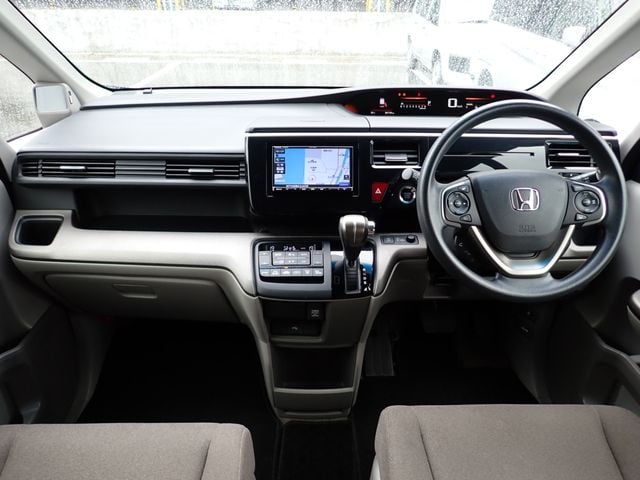 HONDA STEPWAGON 2019