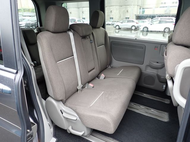 HONDA STEPWAGON 2019