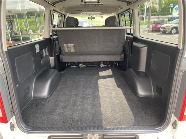 TOYOTA HIACE van 4WD 2012