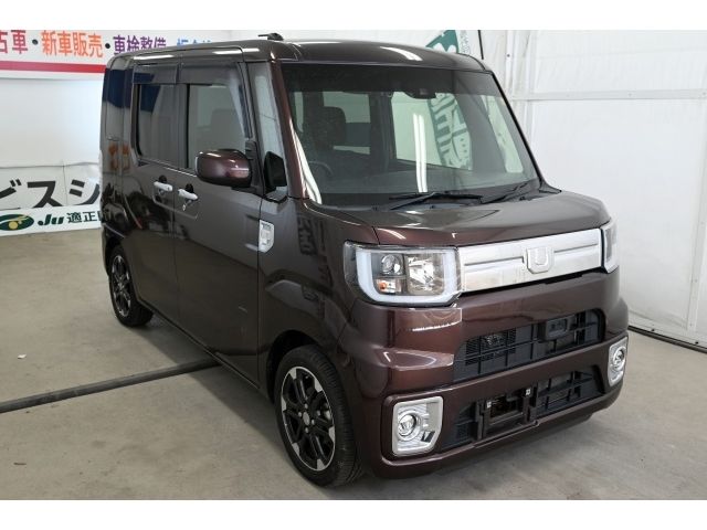 DAIHATSU WAKE 2017 