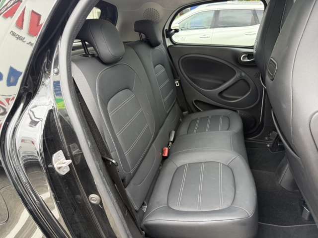 MCC SMART FORFOUR 2017