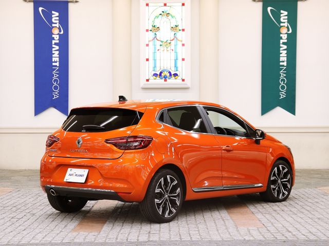 RENAULT RENAULT LUTECIA 2022