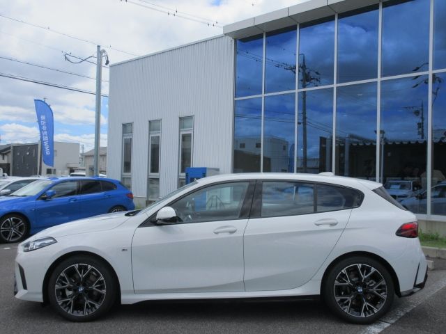 BMW BMW 1series 2025
