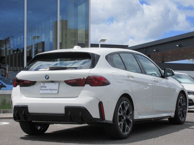 BMW BMW 1series 2025