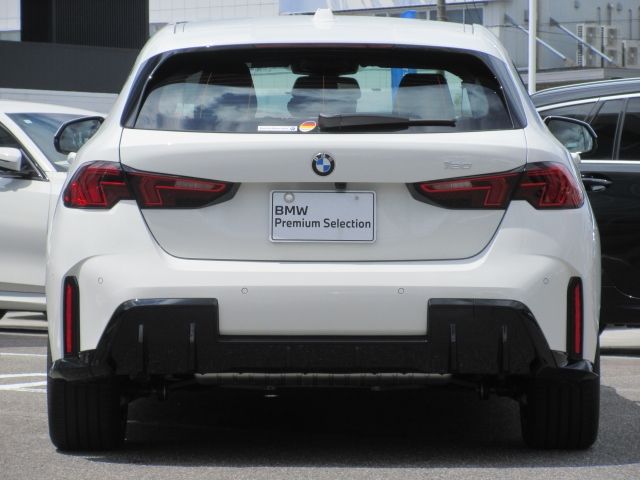 BMW BMW 1series 2025