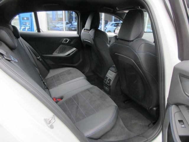 BMW BMW 1series 2025