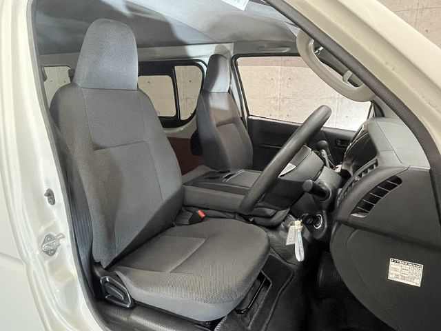 TOYOTA HIACE van 1.25t 2WD 2020