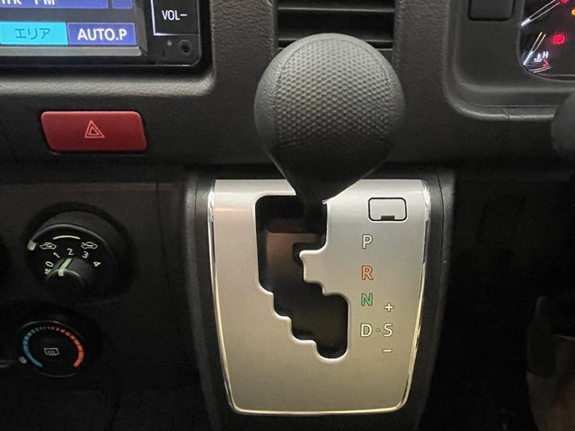 TOYOTA HIACE van 1.25t 2WD 2020