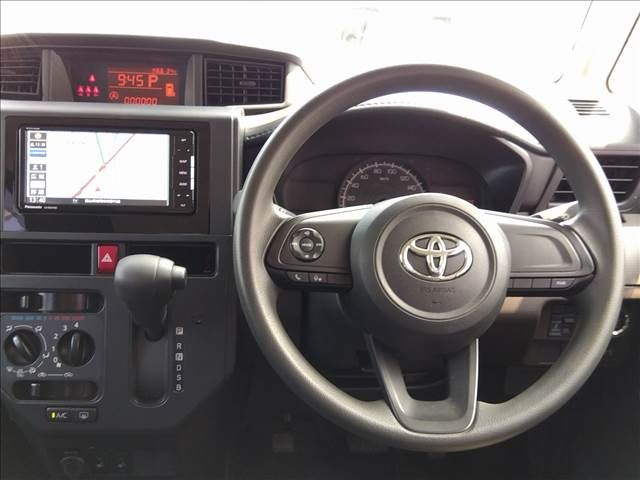 TOYOTA ROOMY 2022