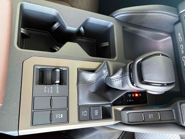 TOYOTA LANDCRUISER 250 2024