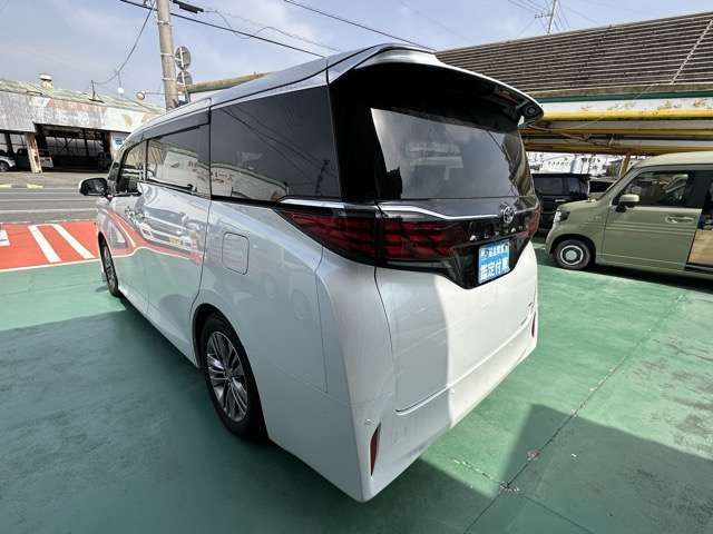 TOYOTA ALPHARD hybrid 2023