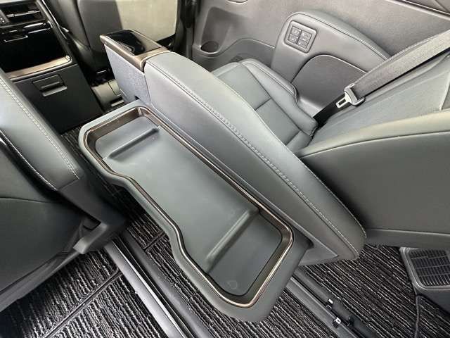 TOYOTA ALPHARD hybrid 2023