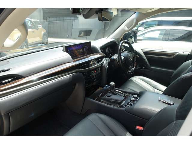 TOYOTA LEXUS LX570 AWD 2016