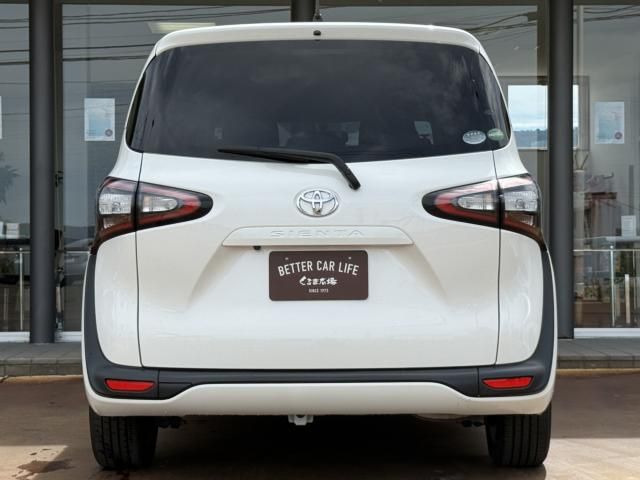 TOYOTA SIENTA 2016