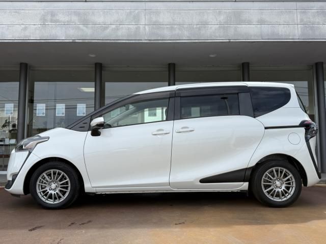 TOYOTA SIENTA 2016