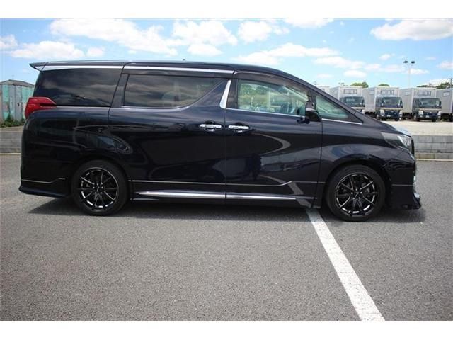 TOYOTA ALPHARD 2015