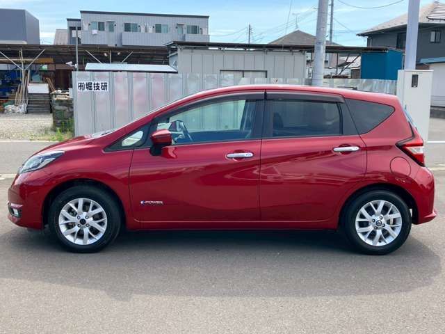 NISSAN NOTE 4WD 2018