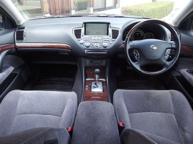 NISSAN PRESIDENT 2005