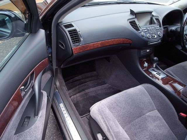 NISSAN PRESIDENT 2005