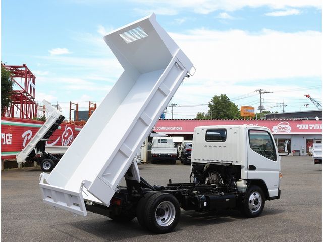 MITSUBISHI CANTER 2016