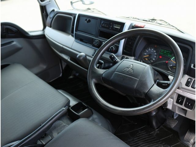 MITSUBISHI CANTER 2016