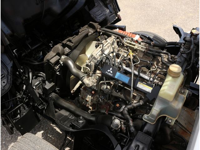 MITSUBISHI CANTER 2016