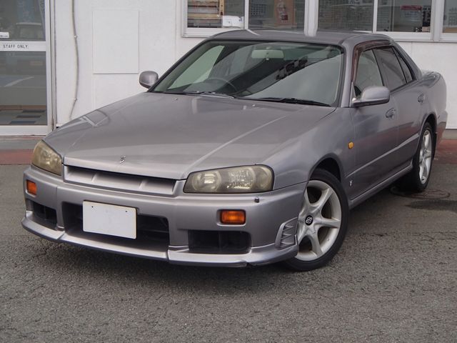 NISSAN SKYLINE 1999