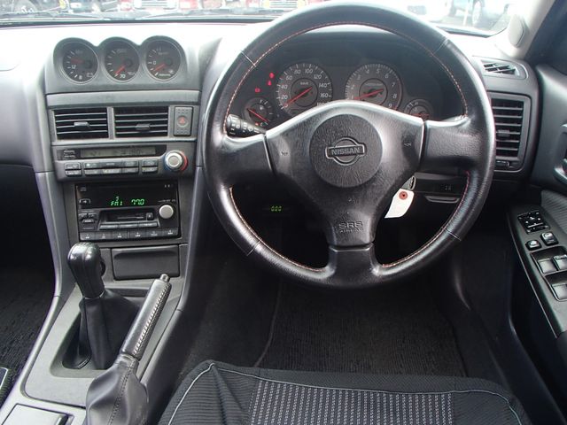 NISSAN SKYLINE 1999