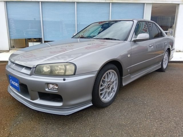 NISSAN SKYLINE 2000