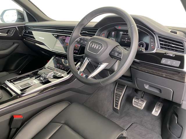 AUDI AUDI Q8 2024