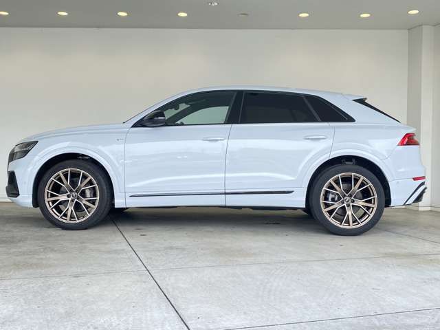 AUDI AUDI Q8 2024