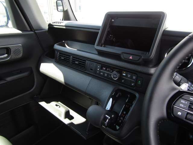 HONDA N BOX CUSTOM 2024