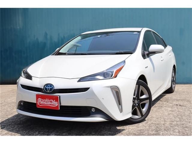 TOYOTA PRIUS 2019