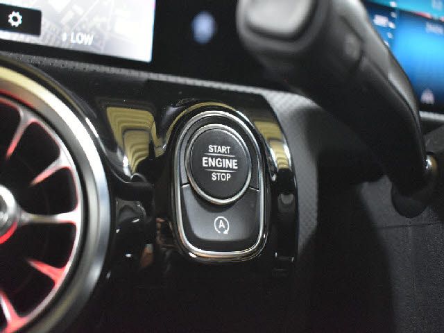 MERCEDES BENZ MERCEDES BENZ CLA class 2019