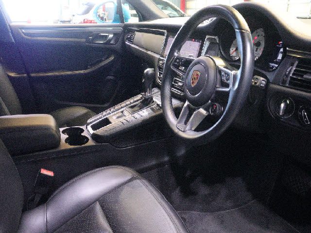 PORSCHE PORSCHE Macan 2019