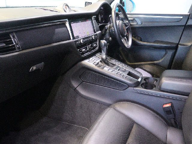 PORSCHE PORSCHE Macan 2019