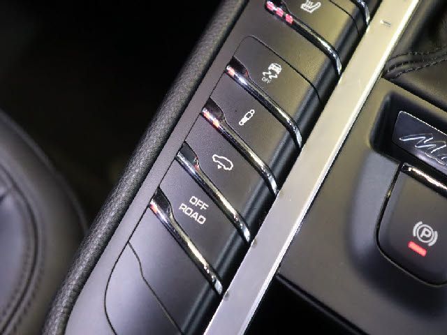 PORSCHE PORSCHE Macan 2019