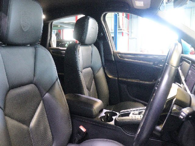 PORSCHE PORSCHE Macan 2019