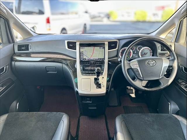 TOYOTA VELLFIRE 2014