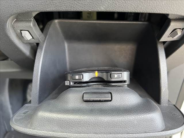 VOLKSWAGEN VOLKSWAGEN The BEETLE 2012