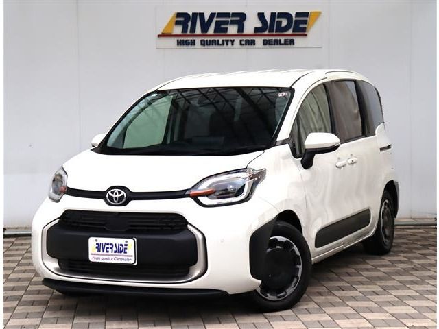TOYOTA SIENTA HYBRID 2023