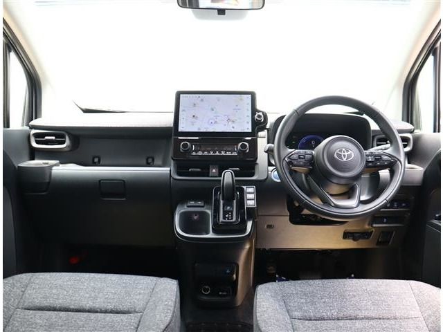 TOYOTA SIENTA HYBRID 2023