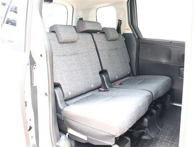 TOYOTA SIENTA HYBRID 2023