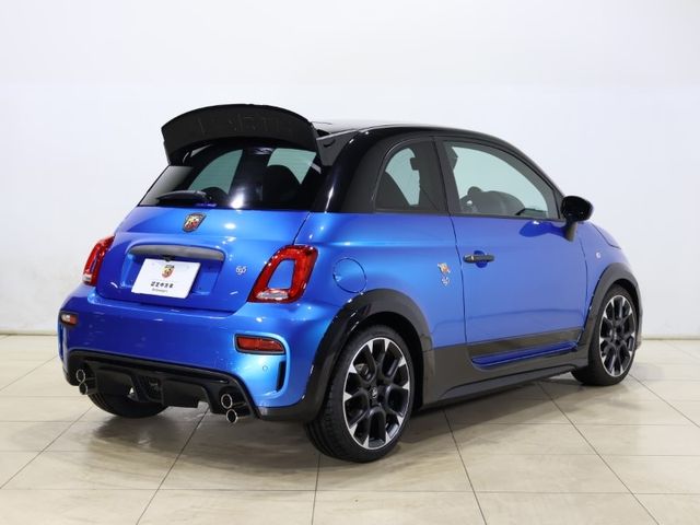 FIAT ABARTH 695 2023