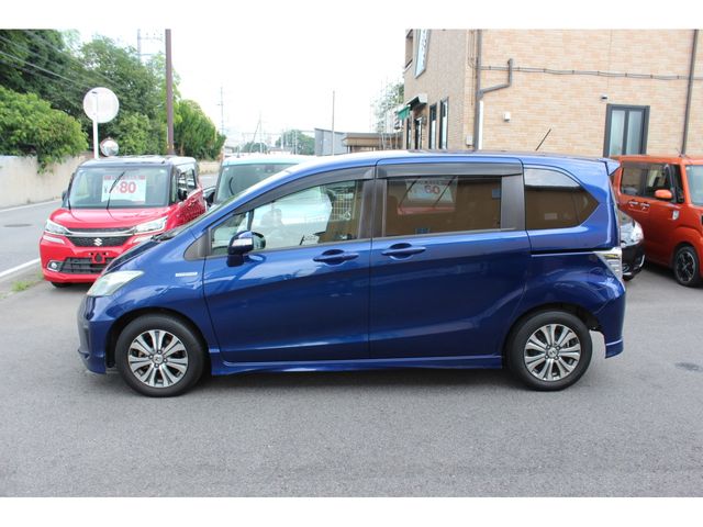 HONDA FREED HYBRID 2011