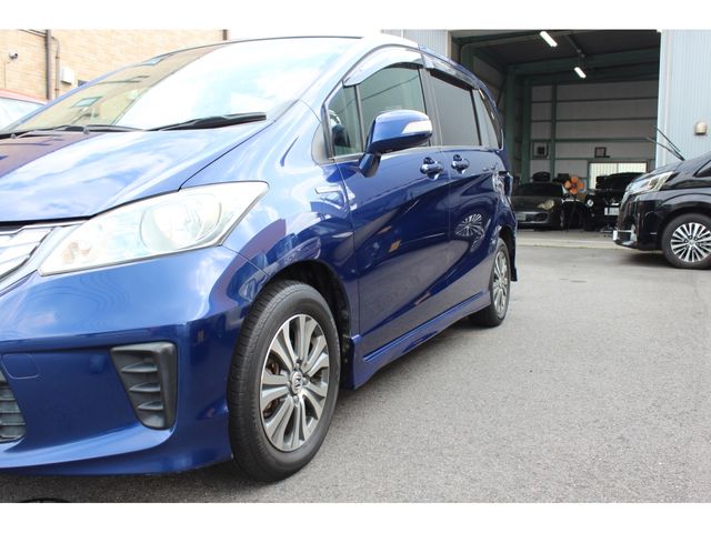 HONDA FREED HYBRID 2011