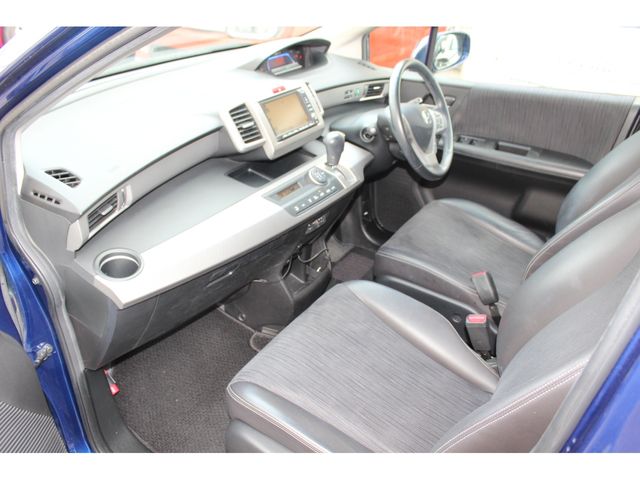 HONDA FREED HYBRID 2011