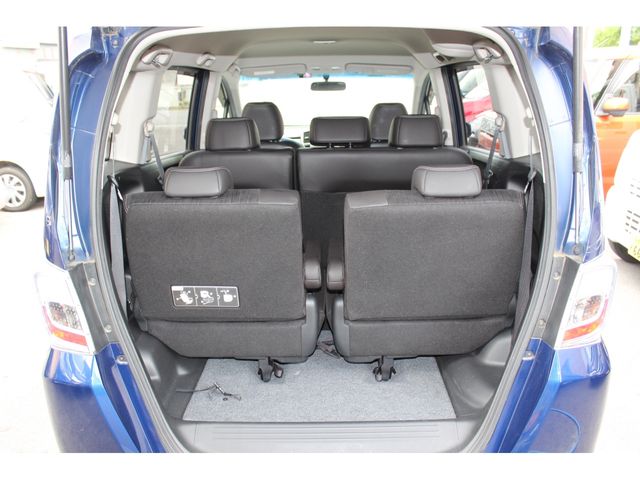 HONDA FREED HYBRID 2011